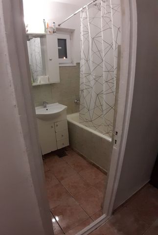 Apartament 1 camera, etaj 1/4 zona Baza 3 - Carrefour Felicia - Photo 4