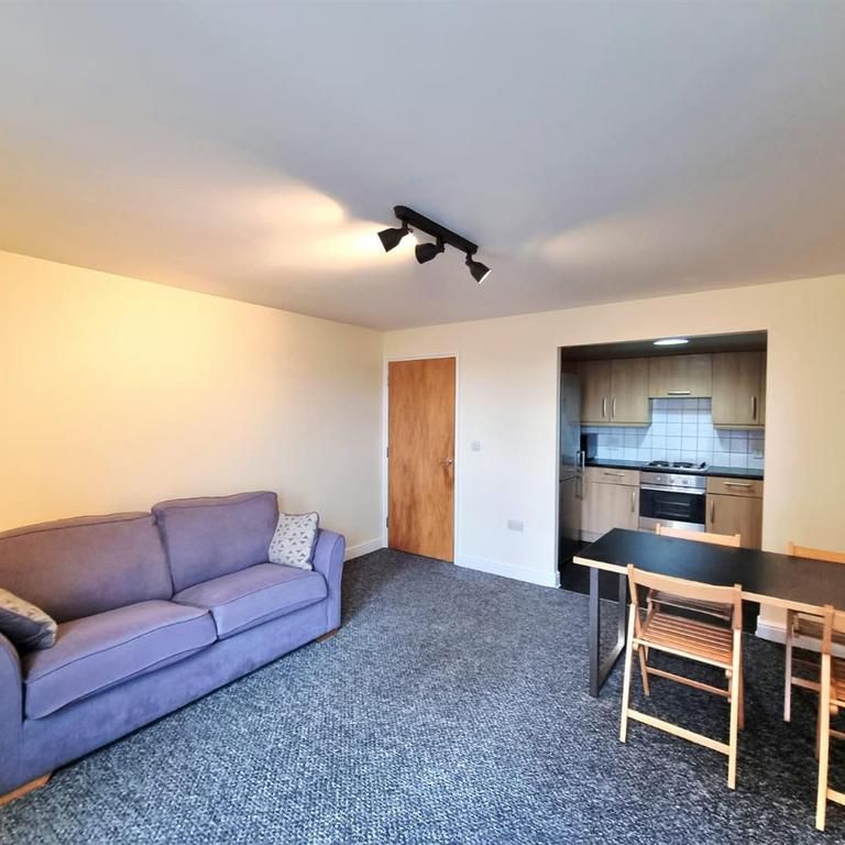 1 bedroom flat to rent - Photo 1
