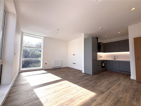 Sheila House, Fleet, Hampshire, GU51 - Photo 3