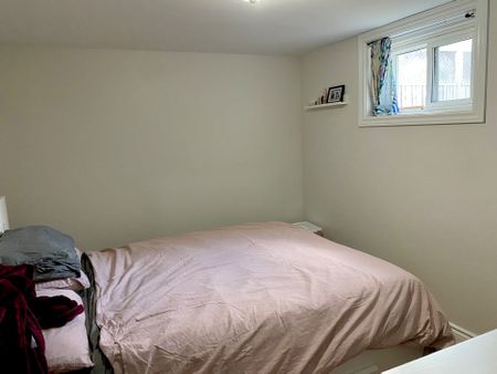 For Lease - 1067 Edgeleigh Avenue Unit# Lwr Lvl, Mississauga, Ontario - Photo 2