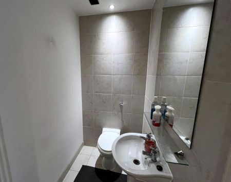 Echo Central, Cross Green Lane, Leeds - Photo 2