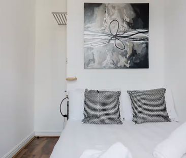 2 Bed Flat, Camden High St, NW1 - Photo 6
