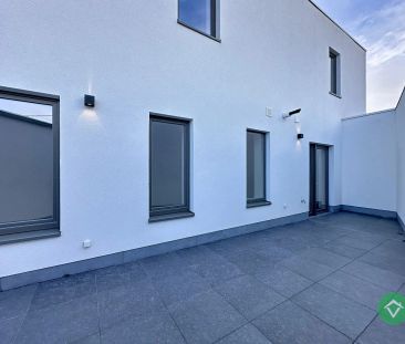 Volledig gerenoveerd gelijkvloers appartement in nostalgische liggi... - Photo 3