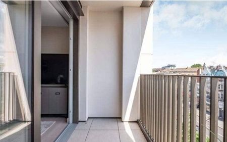 Luxurious One-Bedroom Apartment at Garrett Mansions - Photo 5