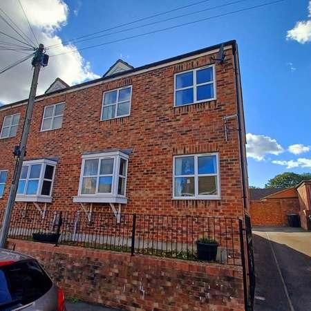 St. Andrews Terrace, Bishop Auckland, County Durham, DL14 - Photo 1