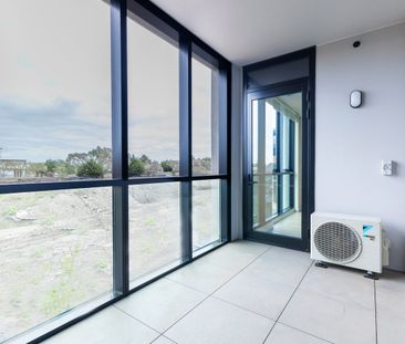 Indulge in Luxury Living - Photo 2