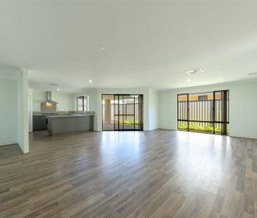 Discover Your Oasis: Where Luxury Meets Lifestyle! - Photo 2