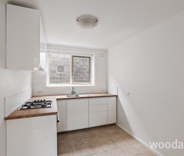 NEAT AND TIDY UNIT CLOSE TO AMENTIES - Photo 3