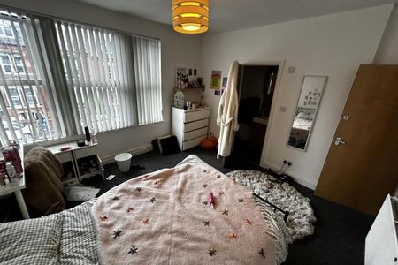 Headingley Mount, - Photo 2