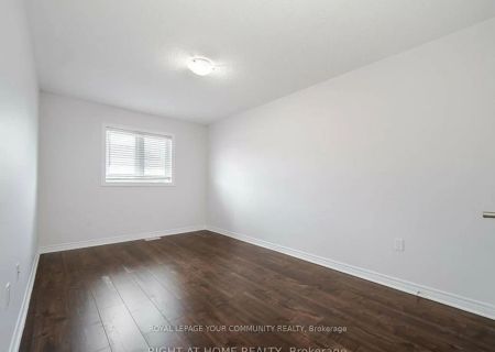 Property For Lease | X9249930 - Photo 5