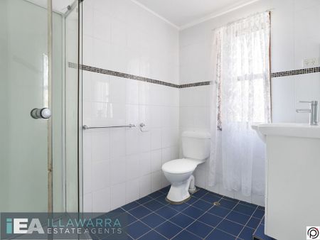 Three Bedroom Home - Photo 4