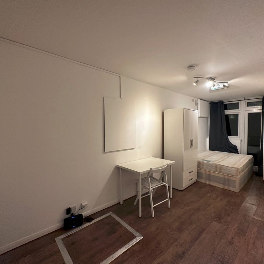 Room in a Shared House, Roxeth Hill, HA2 - Photo 1