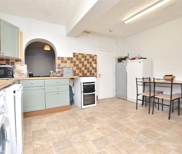 4 bedroom terraced house to rent - Photo 2