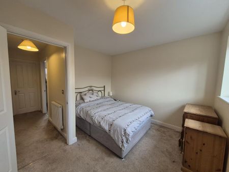 3 bedroom semi-detached house to rent - Photo 3