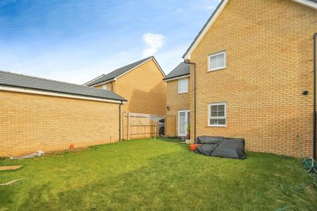 4 bedroom property to rent - Photo 3