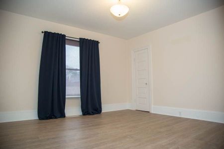For Lease - 522 Colborne Street Unit# UPPER, Brantford, Ontario - Photo 5
