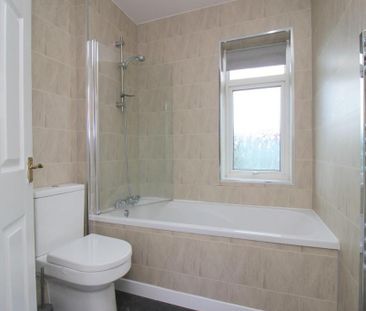 2 bedroom semi-detached house to rent - Photo 3