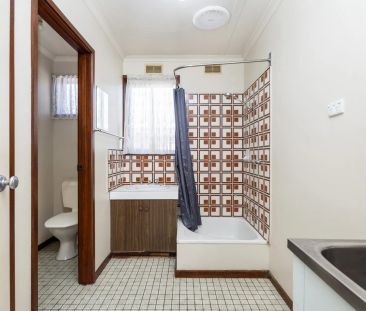 Spacious two bedroom unit in convenient location - Photo 1