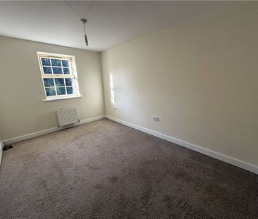 A 3-bedroom terraced property situated on the popular Comelybank Dr... - Photo 3