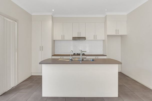 1/5 Capri Court, Reservoir VIC 3073 - Photo 1