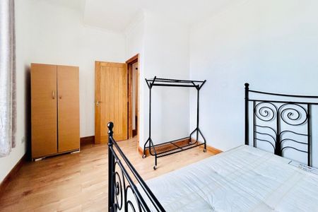 Wellington Road - Photo 3