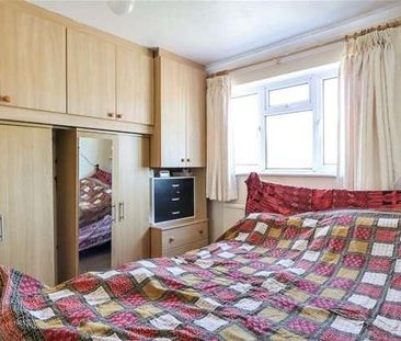 Cranbourne Drive, Harpenden, AL5 - Photo 1
