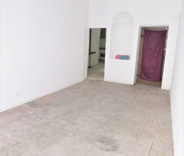 Nîmes centre T1Bis, 28m² Rue Hotel de ville, 380€ H.C - Photo 4