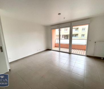 Location Appartement 2 pièces 41m² PETIT COURONNE 76650 - Photo 1