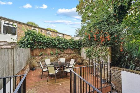 3 bedroom flat to rent - Photo 3