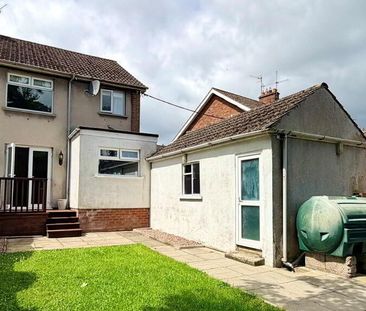 13 Irwin Drive, Lurgan, BT66 7EY - Photo 2