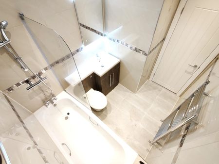 2 Bed Flat, Norbury Court Road, SW16 - Photo 4