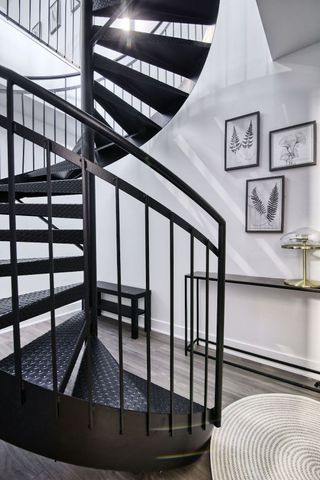 9675 Papineau - Photo 2