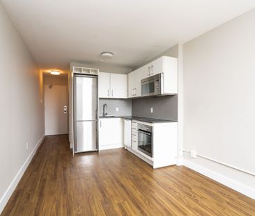 798 Richmond Street West - Photo 1