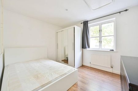 4 bedroom terraced house to rent - Photo 3