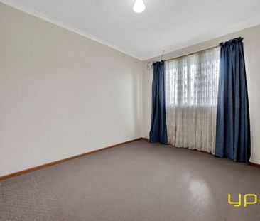 12 Candytuft Close, Cranbourne North - Photo 3