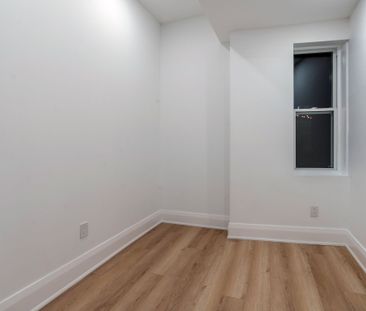 For Lease - 2555 Dundas Street Unit# Main Floor, Toronto, Ontario - Photo 5