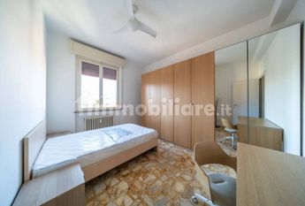 Quadrilocale via La Spezia 33, Ospedale - Volturno, Parma