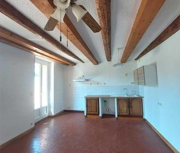 Location Appartement 3 pièces 62m² TRANS EN PROVENCE 83720 - Photo 2
