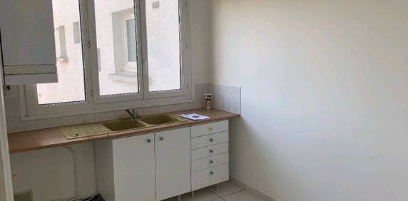 Location Appartement 1 pièce 32m² PONTAULT COMBAULT 77340 - Photo 2