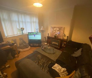 3 bedroom private hall to rent - Photo 6