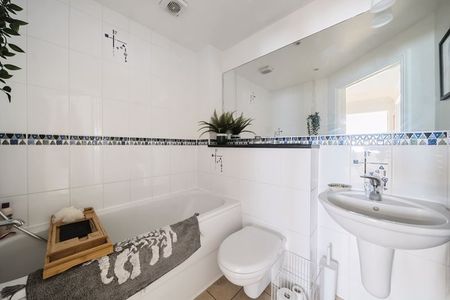 Boundary Road Grayshott, Hindhead - 2 bedrooms Property for lettings - Seymours - Photo 3