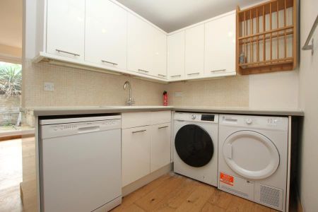 4 bedroom cottage to rent - Photo 2
