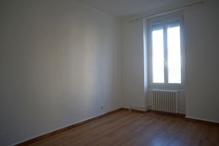 Location Appartement 4 pièces 101m² - Photo 4