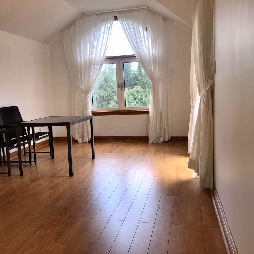 For Lease - 39 Spruce Avenue, Richmond Hill, Ontario - Photo 1