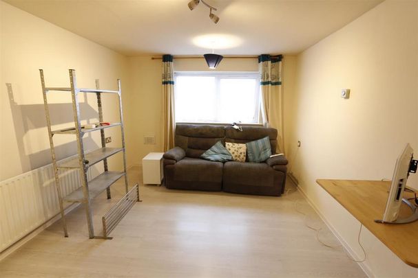 2 bedroom property to rent - Photo 1