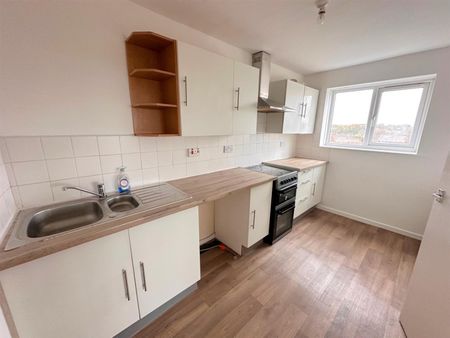 2 bedroom Flat To Let - Photo 4