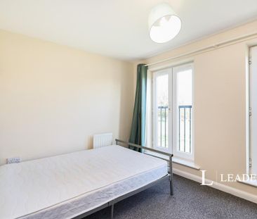 1 bedroom in a house share to rent - Photo 2