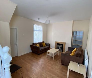 3 bedroom terraced house to rent - Photo 2