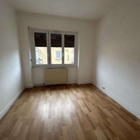 Location Appartement 2 pièces 44m² LE CREUSOT 71200 - Photo 3