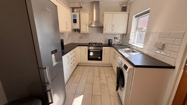 Claypole Road, NG7 - Photo 1